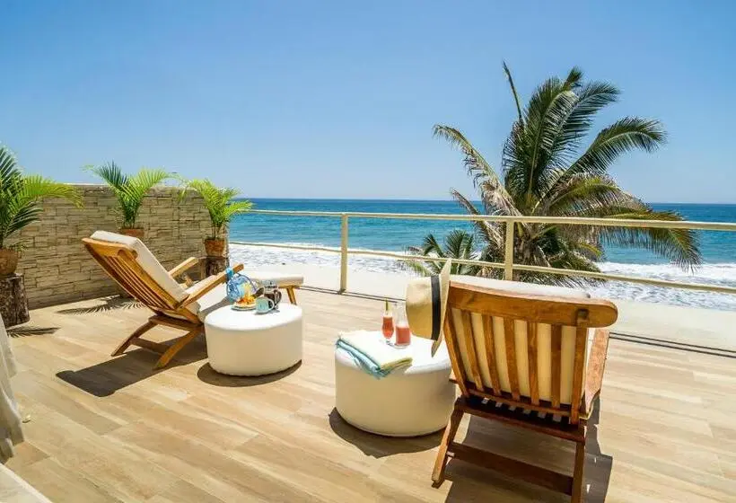 اتاق لوکس با تخت بزرگ, Dco Suites Lounge & Spa