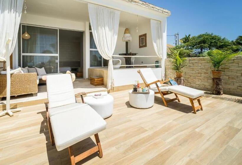 Номер Deluxe Кровать Кинг, Dco Suites Lounge & Spa