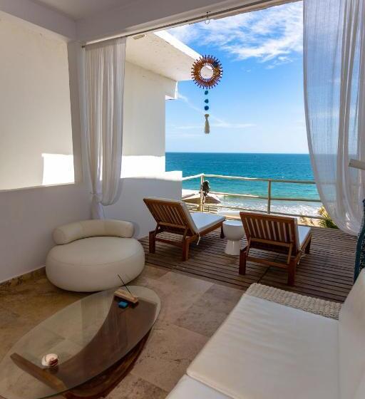 Полулюкс, Dco Suites Lounge & Spa