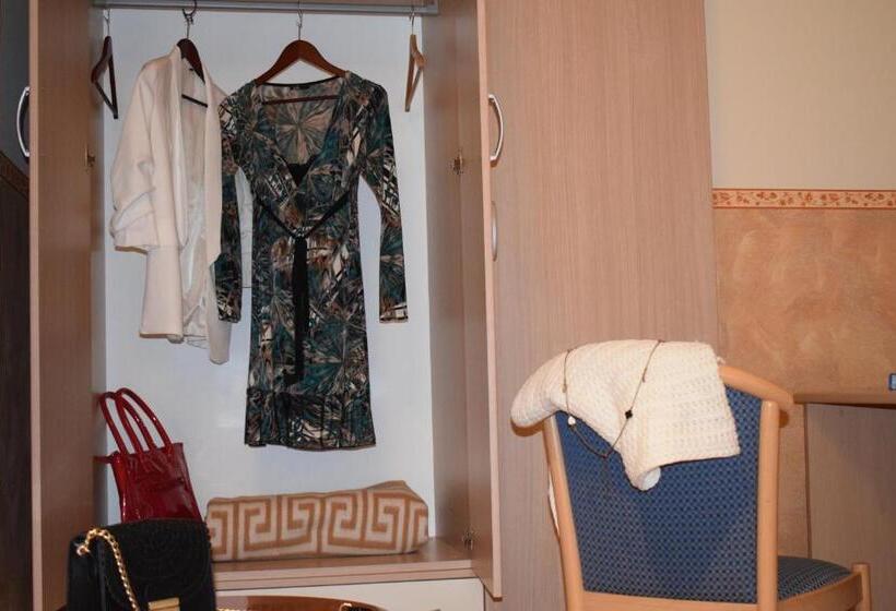 Номер Стандарт Трехместный, Hostel Il Tetto