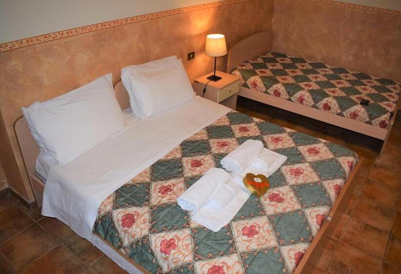 Номер Стандарт Трехместный, Hostel Il Tetto