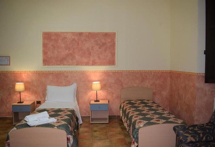 חדר סטנדרט לארבעה, Hostel Il Tetto