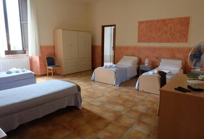 スタンダード4人部屋, Hostel Il Tetto