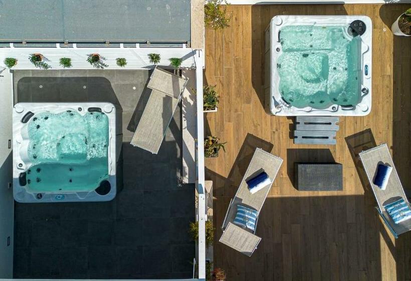 Люкс Повышенной Комфортности, Acquarò Suite Jacuzzi