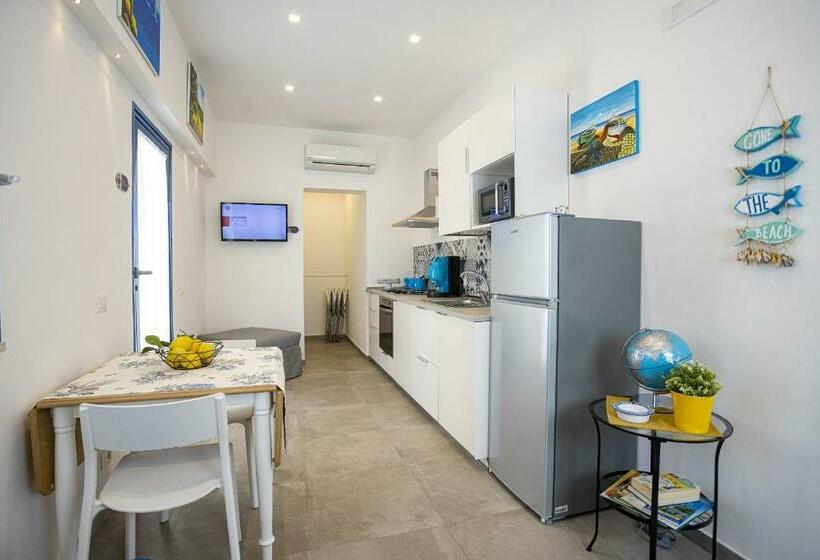 جناح ديلوكس, Acquarò Suite Jacuzzi