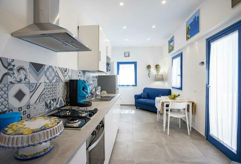 جناح ديلوكس, Acquarò Suite Jacuzzi