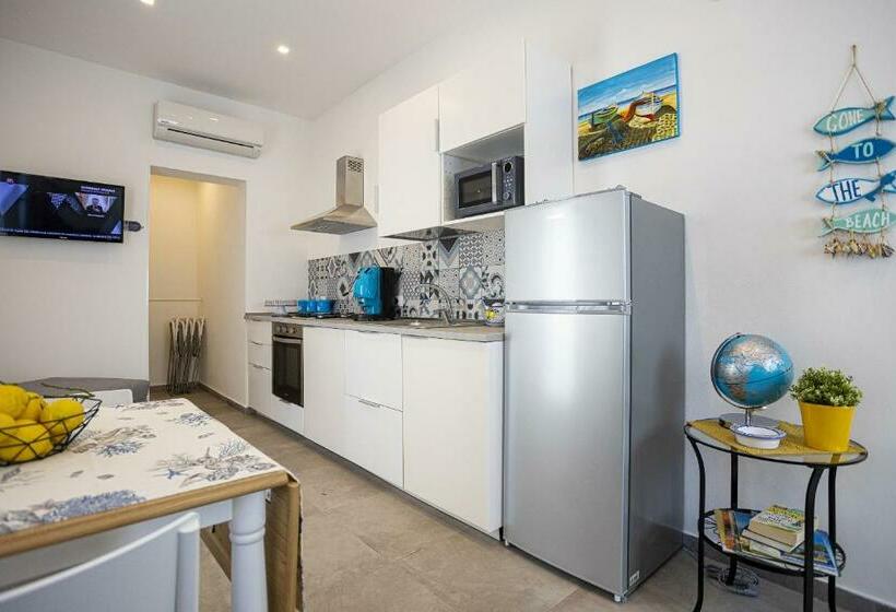 جناح ديلوكس, Acquarò Suite Jacuzzi