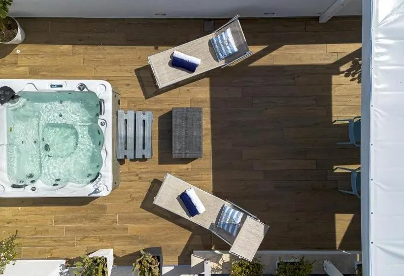 テラス付スイート, Acquarò Suite Jacuzzi