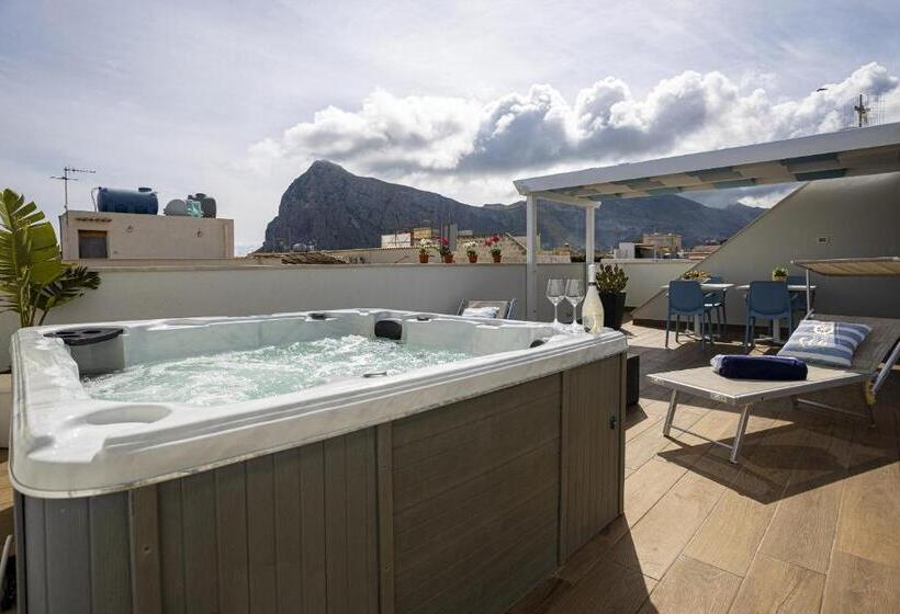 جناح مزود بتراس, Acquarò Suite Jacuzzi