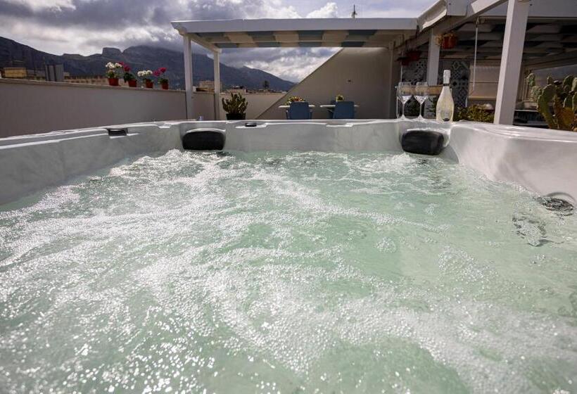 جناح مزود بتراس, Acquarò Suite Jacuzzi