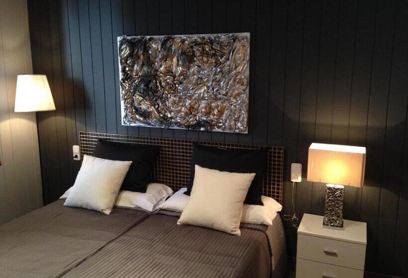 四人标准间, Hostal Sant Marti