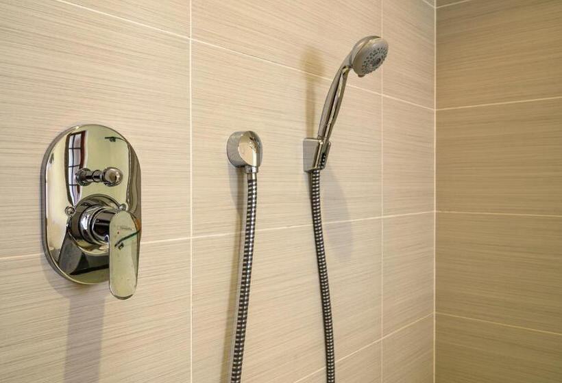 스탠다드 룸 킹사이즈 침대, Millbury Guest House