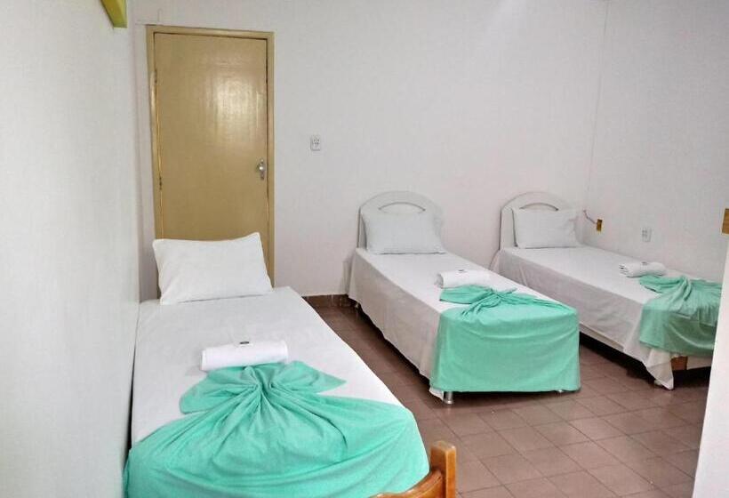 غرفة قياسية ثلاثية, China