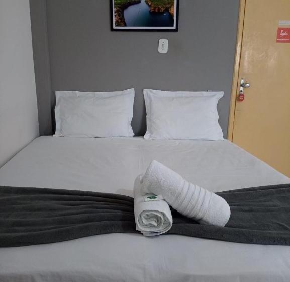 غرفة قياسية ثلاثية, China