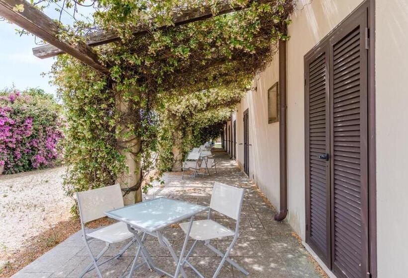 스탠다드 트리플 룸, Masseria Li Campi