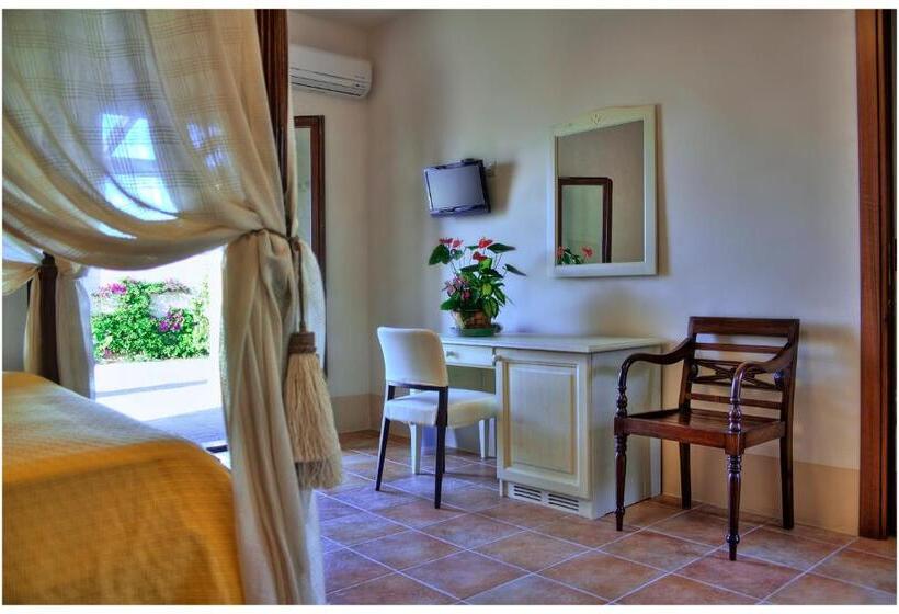 חדר סטנדרט לשלושה, Masseria Li Campi