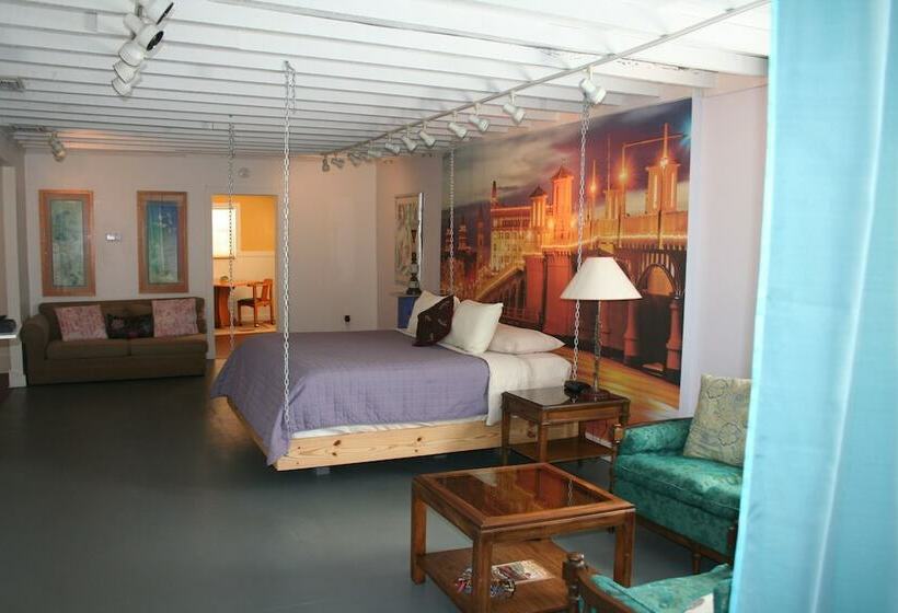 شقة ديلوكس غرفة واحدة, The Loft At Menorcan Square