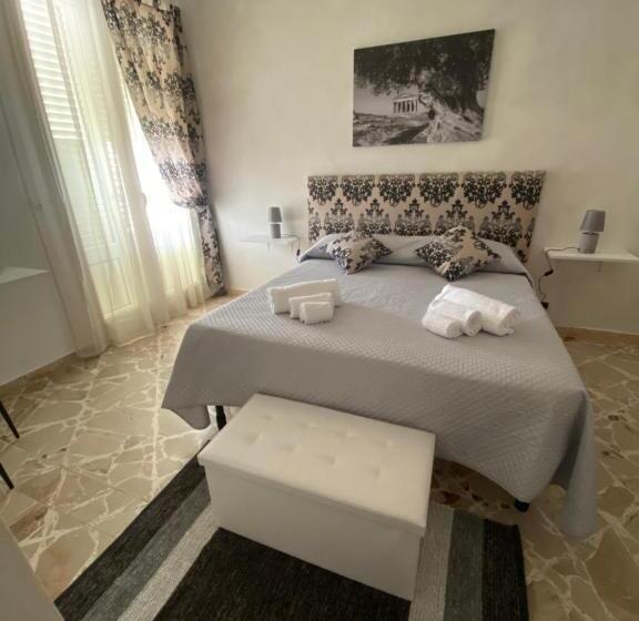 اتاق استاندارد سه نفره, Il Terrazzo Dei Templi