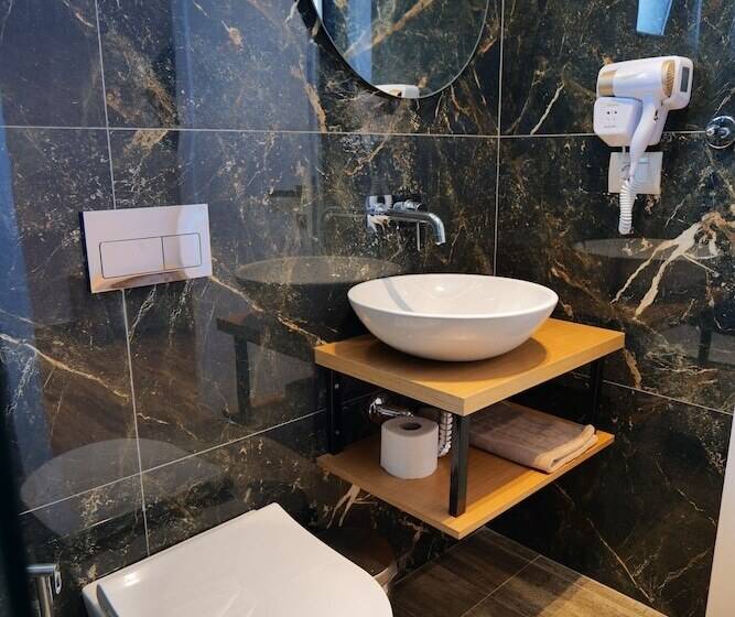 带海景的豪华间, Alexander