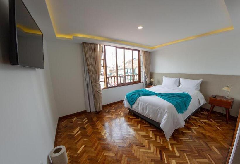 جناح جونيور, Boutique San Marcos Chiquinquirá