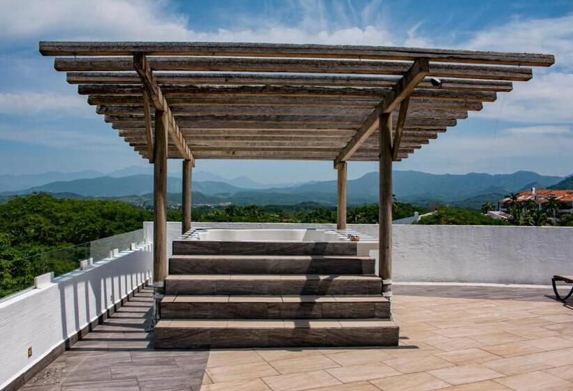 آپارتمان 1 خوابه با تراس, La Loma Suites