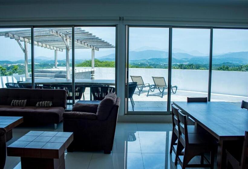 דירת חדר עם טרסה, La Loma Suites