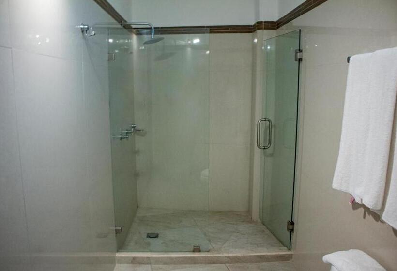 חדר קלאסי לארבעה, La Loma Suites