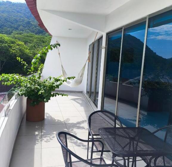 סוויטה, La Loma Suites