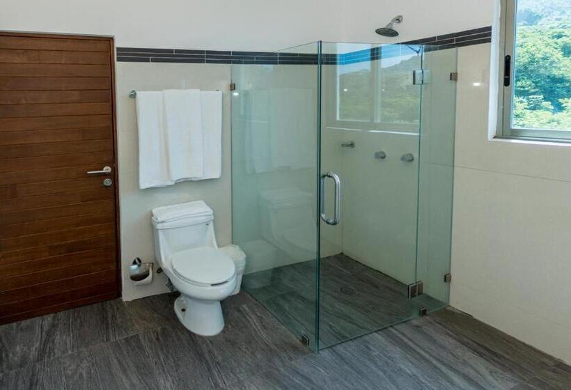 آپارتمان 1 خوابه با تراس, La Loma Suites