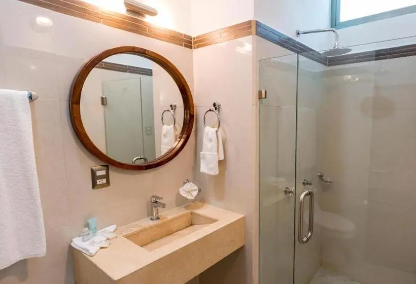 Classic Neljän Hengen Huone, La Loma Suites