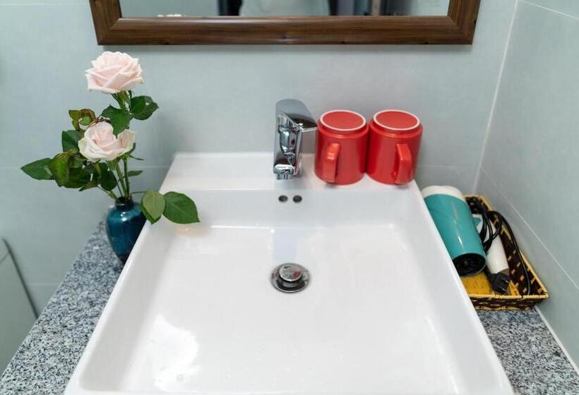 اتاق خانوادگی, Harmony Homestay