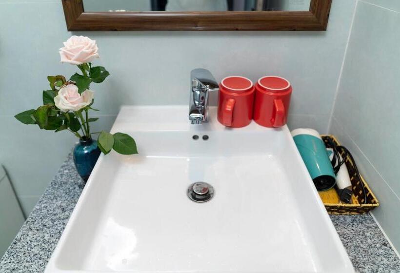 اتاق استاندارد با بالکن, Harmony Homestay