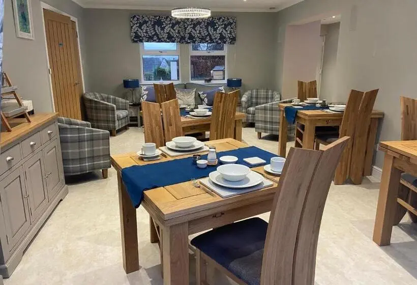 ガーデンビュースタンダードルーム, Kirkwirral Guest House   Not Self Catering