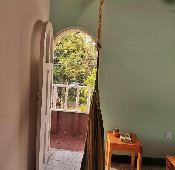 Balkonlu Delüks Oda, Tatami Hostel