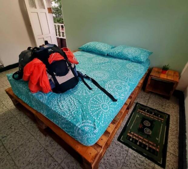 Balkonlu Delüks Oda, Tatami Hostel