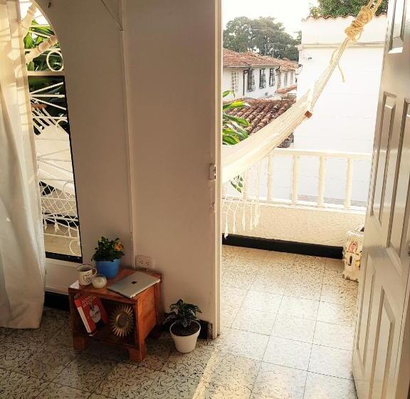 Balkonlu Standart Oda, Tatami Hostel