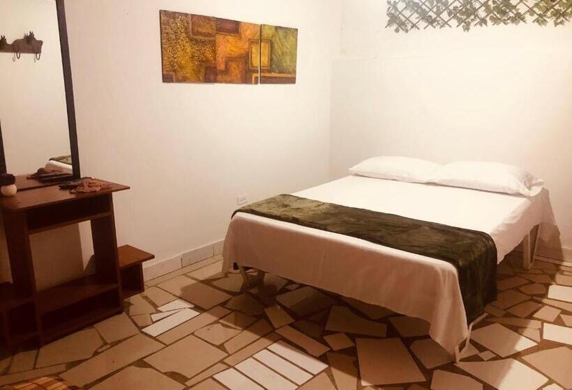 חדר סטנדרט לשלושה, Casa Roja Parche Campestre   Hospedaje Guatapé