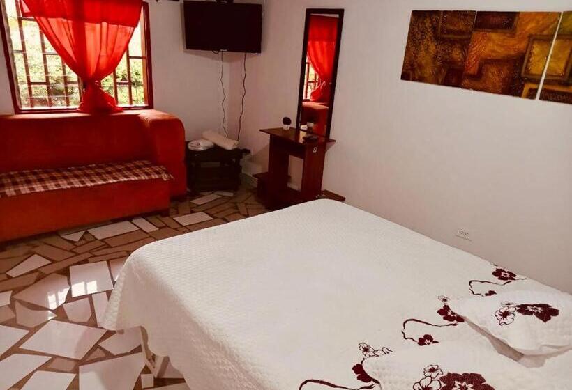 חדר סטנדרט לשלושה, Casa Roja Parche Campestre   Hospedaje Guatapé