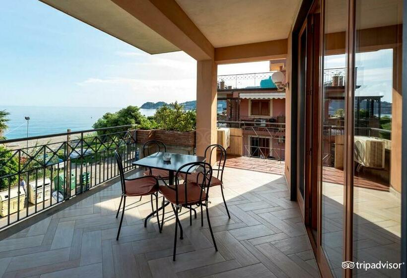 Номер Deluxe Вид на Море, Taormina Hotel Calipso