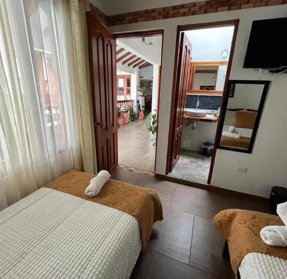 اتاق استاندارد سه نفره, Casa Lewana