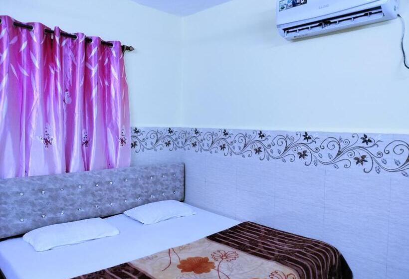 디럭스 룸, Colva Beach Xaviers Guest House