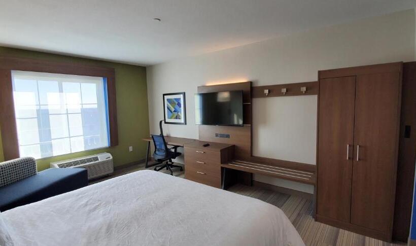 Стандартный Номер Кровать Кинг, Holiday Inn Express   Wells Ogunquit Kennebunk, An Ihg