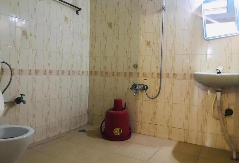 이코노미 트리플 룸, Ice Berg Deluxe Lodge