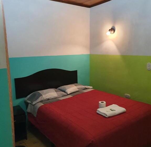 اتاق لوکس یک تخته, Kasa Kamelot Central