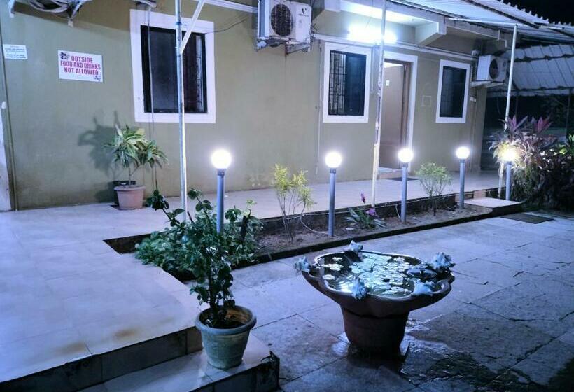 디럭스 룸, Colva Beach Xaviers Guest House