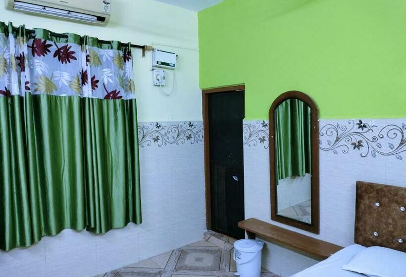 디럭스 룸, Colva Beach Xaviers Guest House