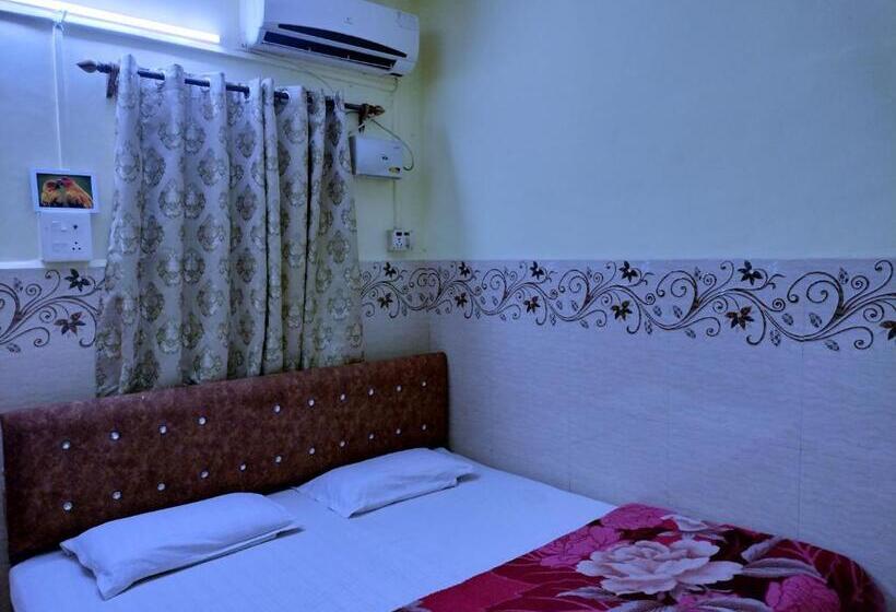 디럭스 룸, Colva Beach Xaviers Guest House