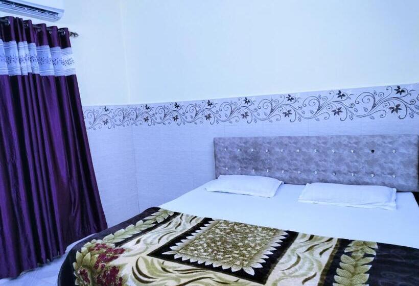 디럭스 룸, Colva Beach Xaviers Guest House