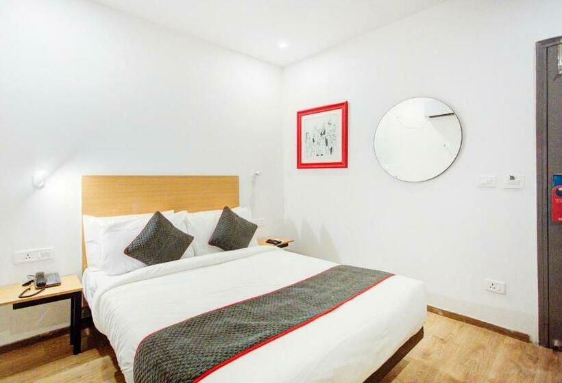 트리플 클래식 룸, Super Townhouse Townhouse Atal Chowk Indirapuram Ghaziabad