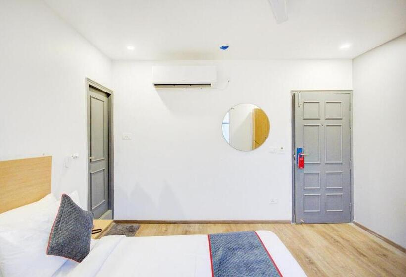 트리플 클래식 룸, Super Townhouse Townhouse Atal Chowk Indirapuram Ghaziabad